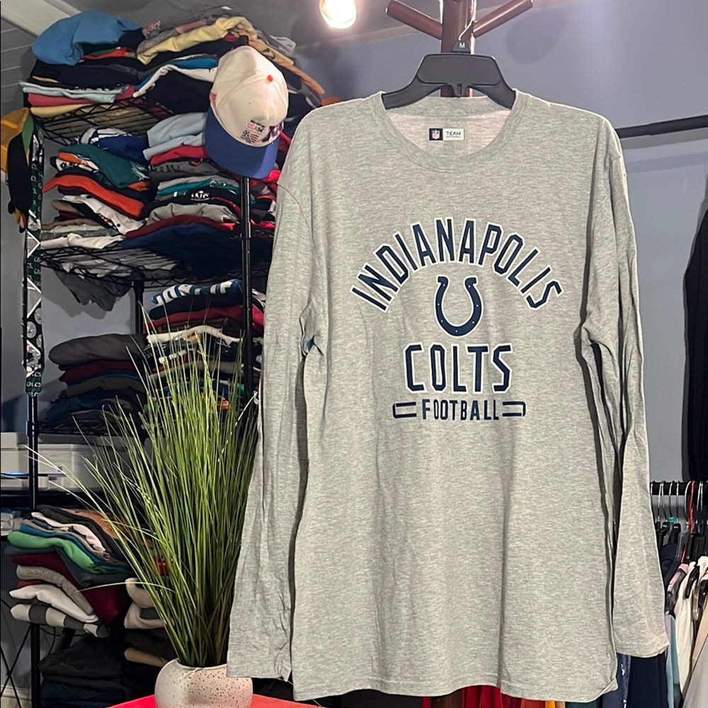 NFL Team Apparel Gray Shirt